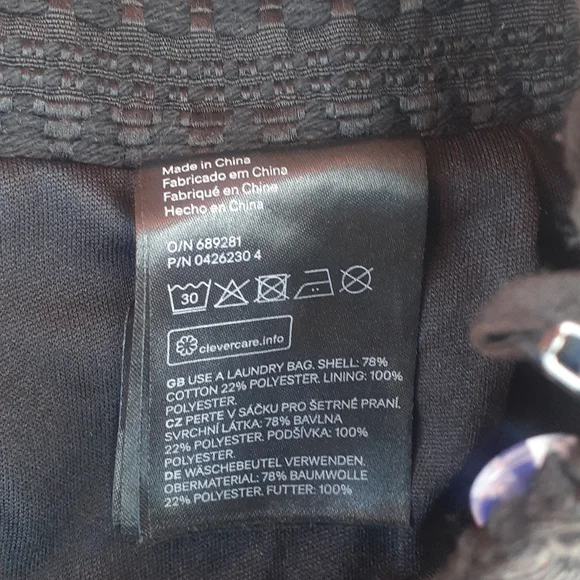 H&M Basic black textured pencil skirt, size 10 mini skirt - Picture 4 of 7